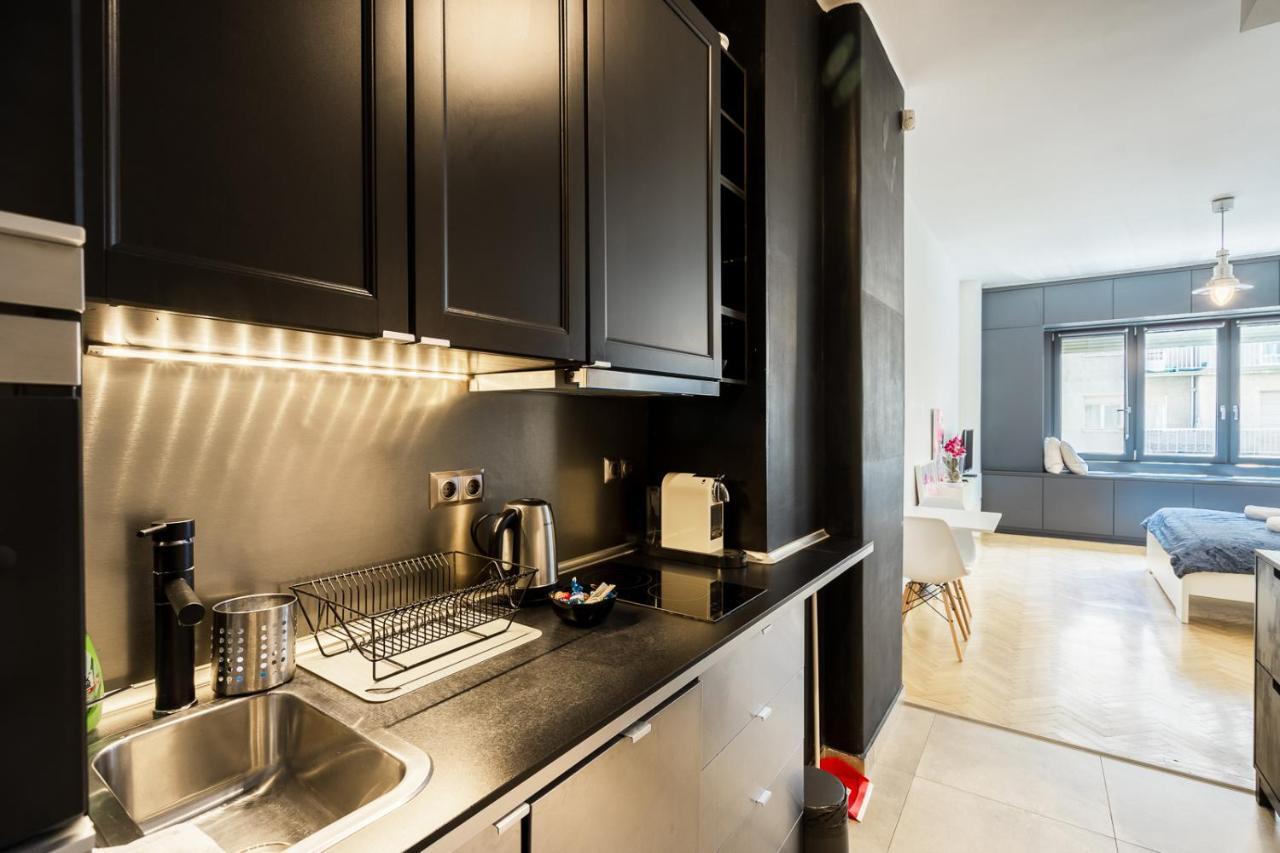 Bright Studio With Parliament View, Free Parking Budapest Eksteriør bilde