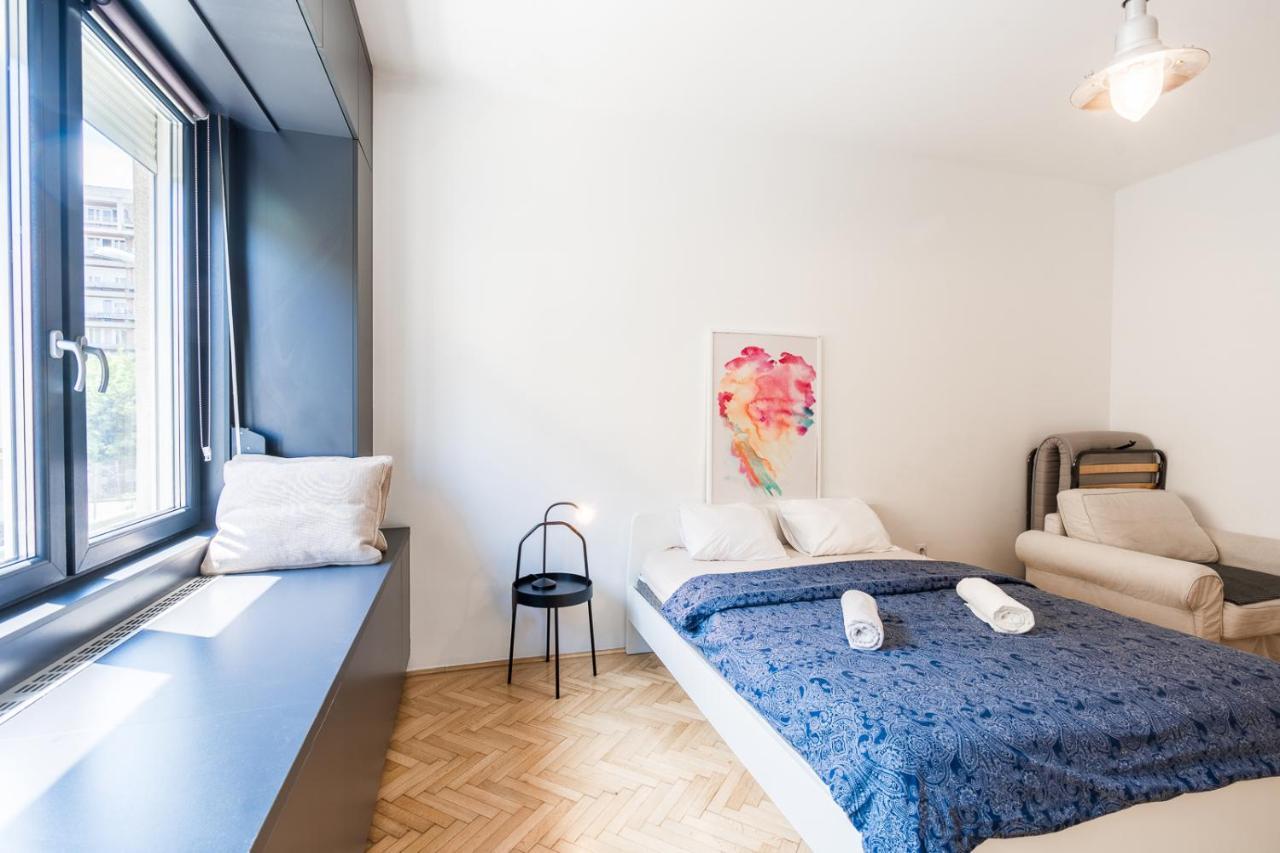 Bright Studio With Parliament View, Free Parking Budapest Eksteriør bilde