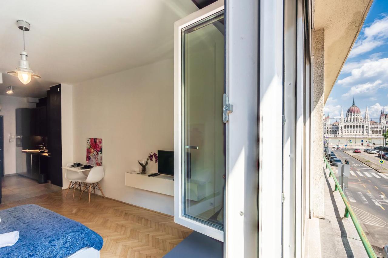 Bright Studio With Parliament View, Free Parking Budapest Eksteriør bilde